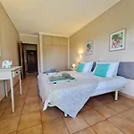 Vitors Plaza